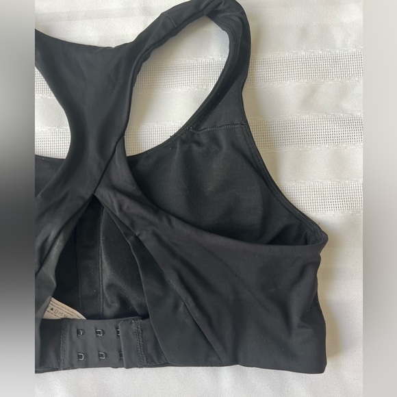 Lululemon | Ultralu Square-Neck Workout Bra Medium Support | Size 2 - Picture 6 of 12